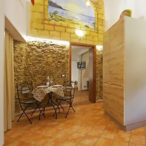 https://antica-cefalu.sicilyhotelsitaly.net